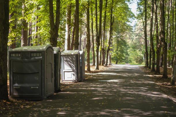 Portable Toilet Options We Offer in Dellwood, MO